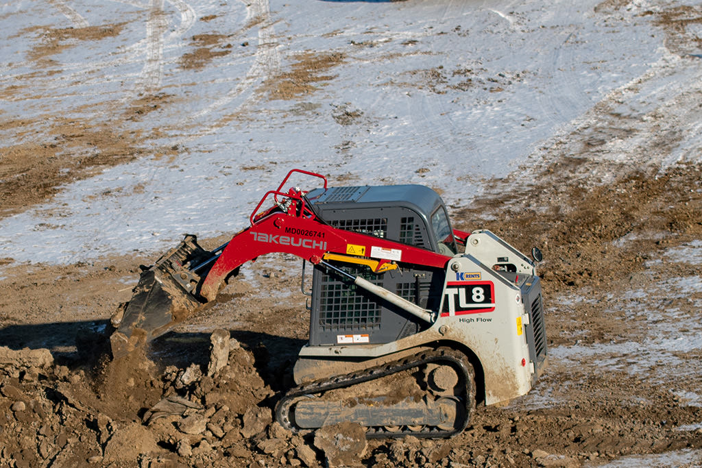 https://www.smsequipment.com/getattachment/301e7971-e02f-471d-a403-3d2dbc5521af/compact-track-loader-krents-Takeuchi-TL8-panoramic-digging-dirt-winter.jpg