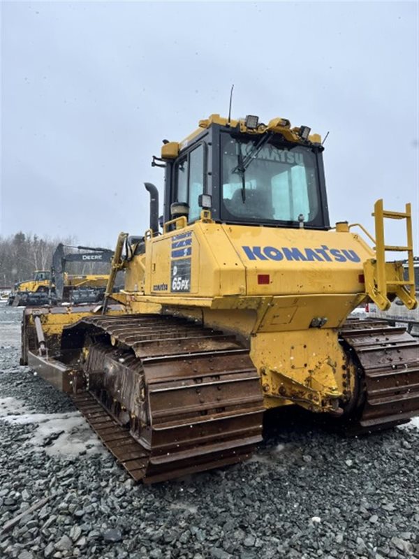 2016 KOMATSU D65PX-17 MD0054144