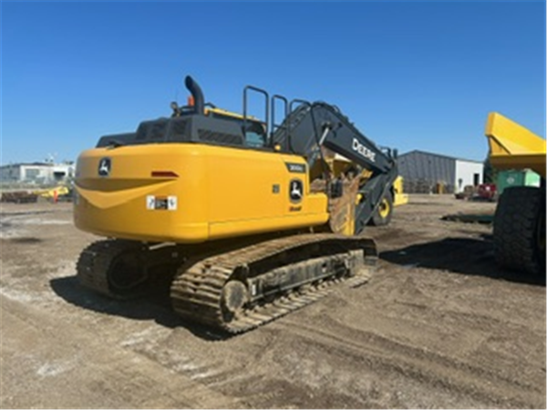 2023 DEERE 200G MD0056015