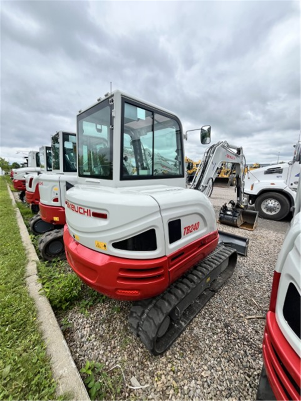 2023 TAKEUCHI TB240CRA MD0055077